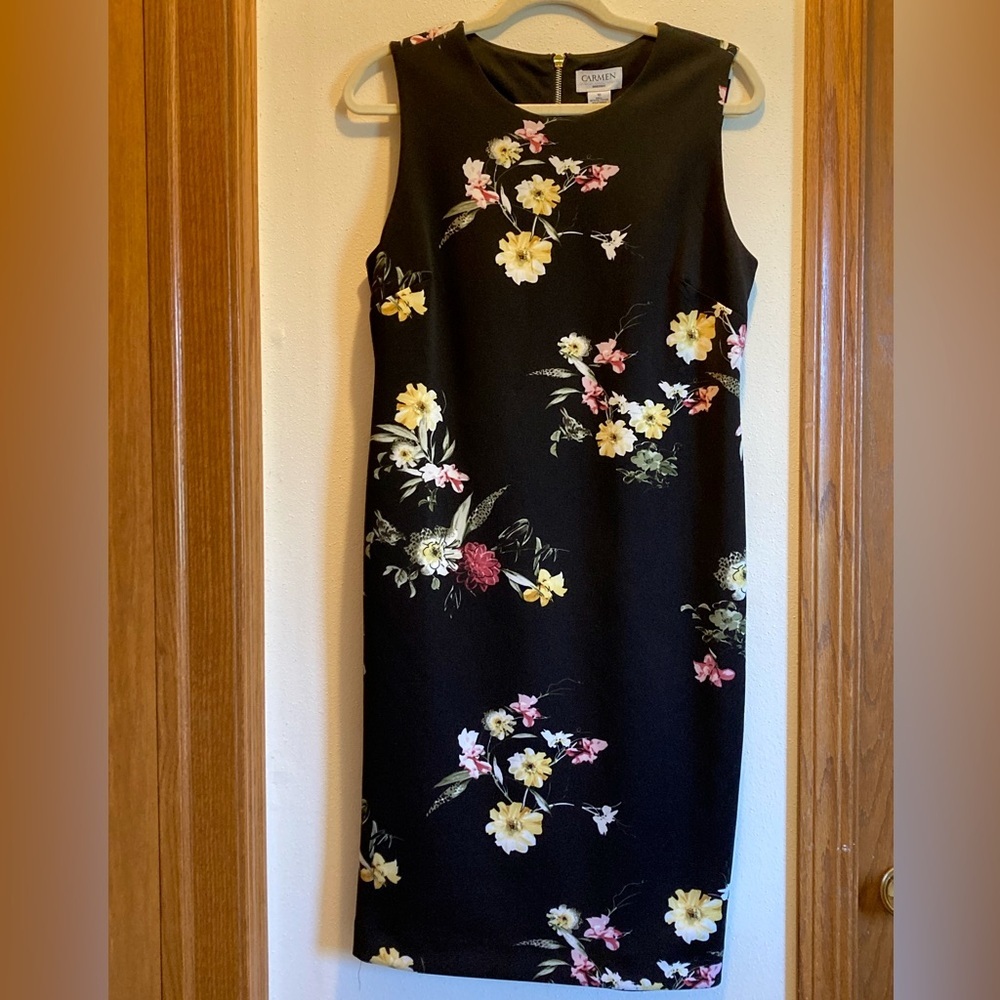 NWT Carmen Marc Valvo womens Size 10 Black floral sleeveless sheath dress